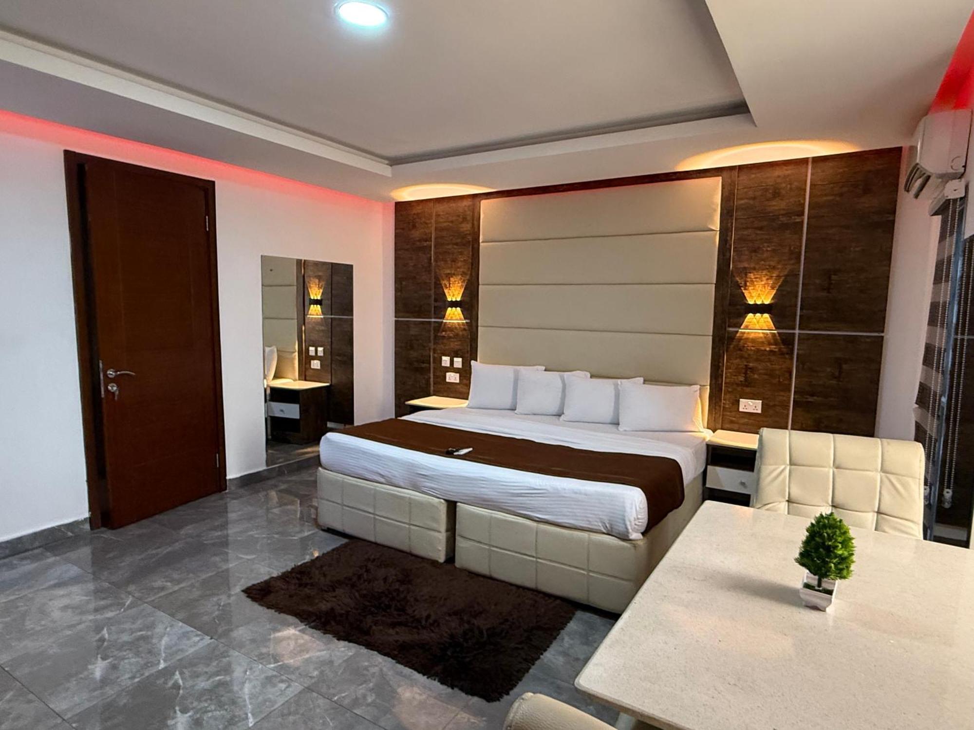 Presken Luxury Apartments Lagos Esterno foto